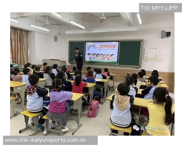鲁港小学足球明星展现青春风采助力校园体育发展新篇章